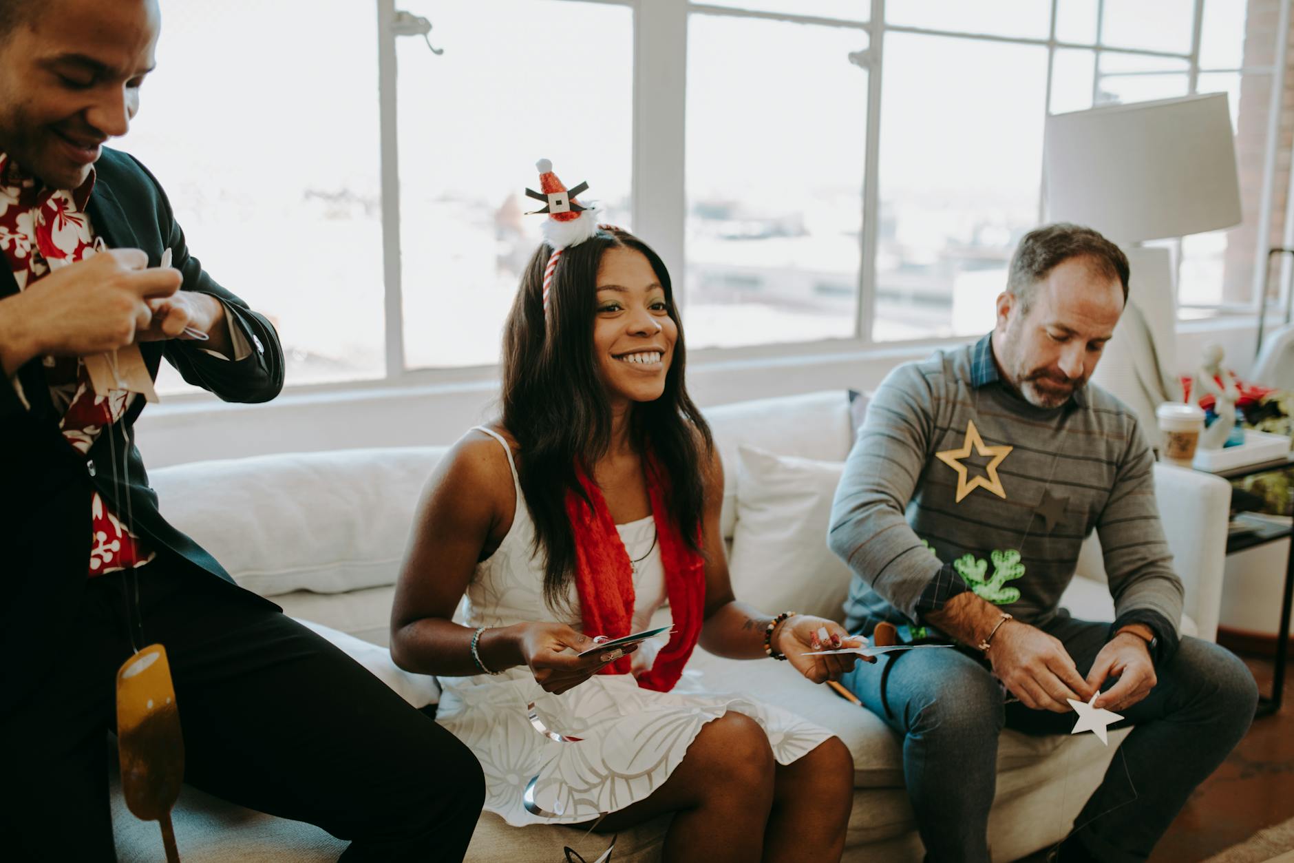 12 Most-Requested Photo Booth Props of the Season