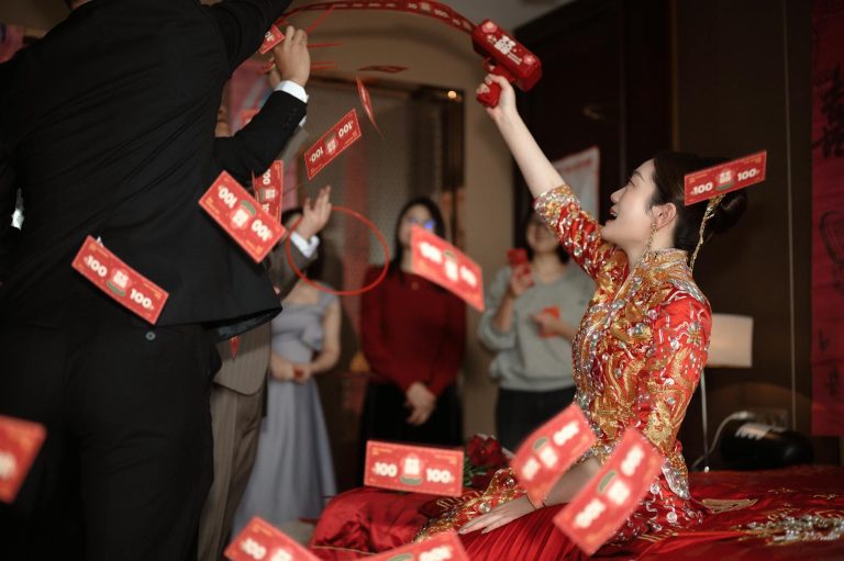9 Creative Ways to Use a 360-Degree Photo Booth at Your Next Event