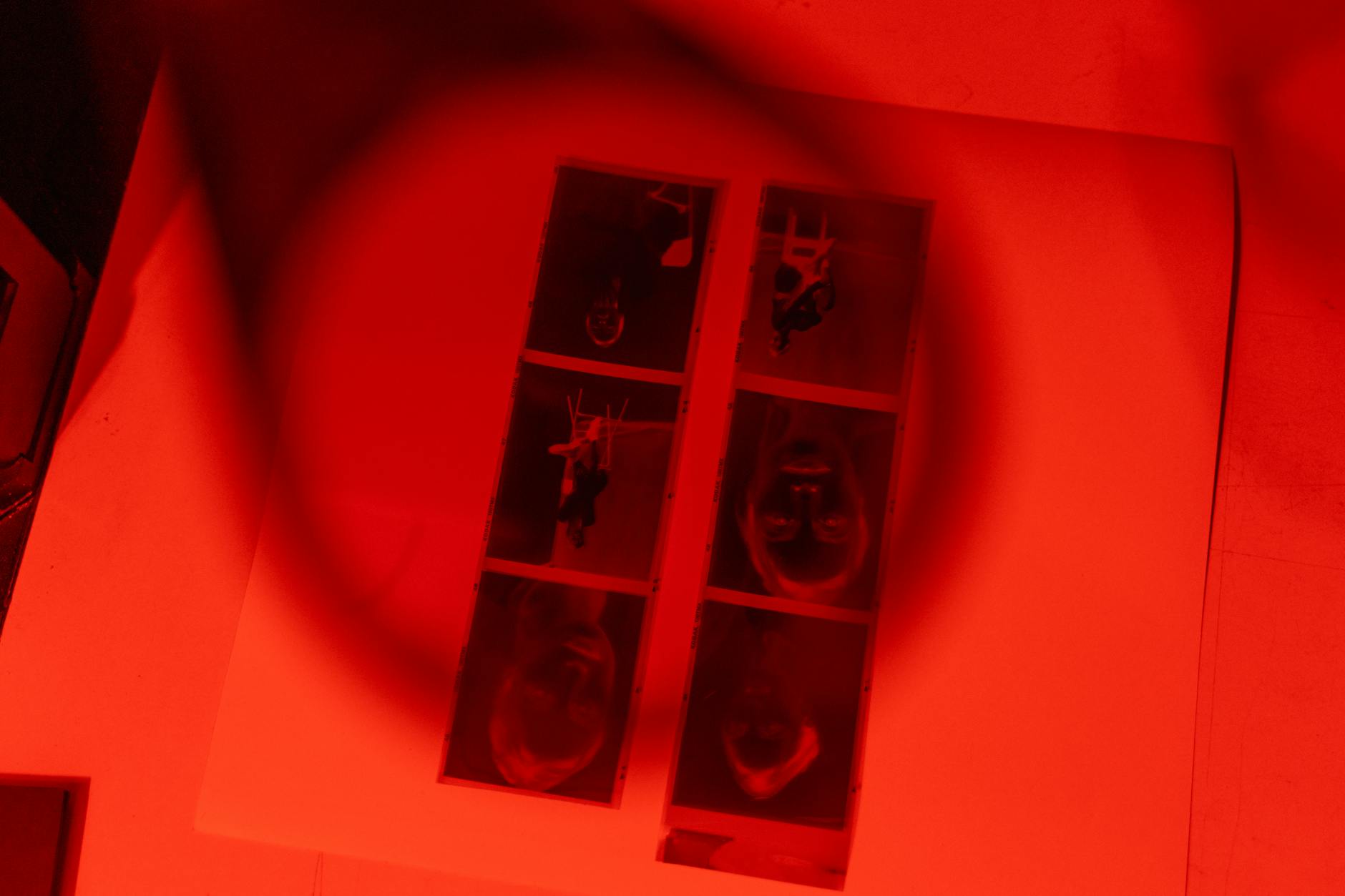 Analog Photo Booth Guide: Everything You Need to Know About Vintage Photo Booths