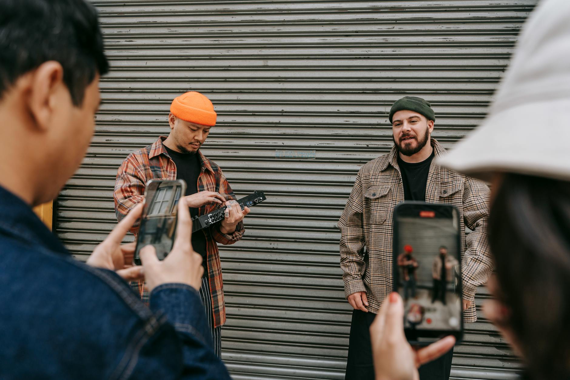How to Incorporate Video Messaging Into Your Photo Booth