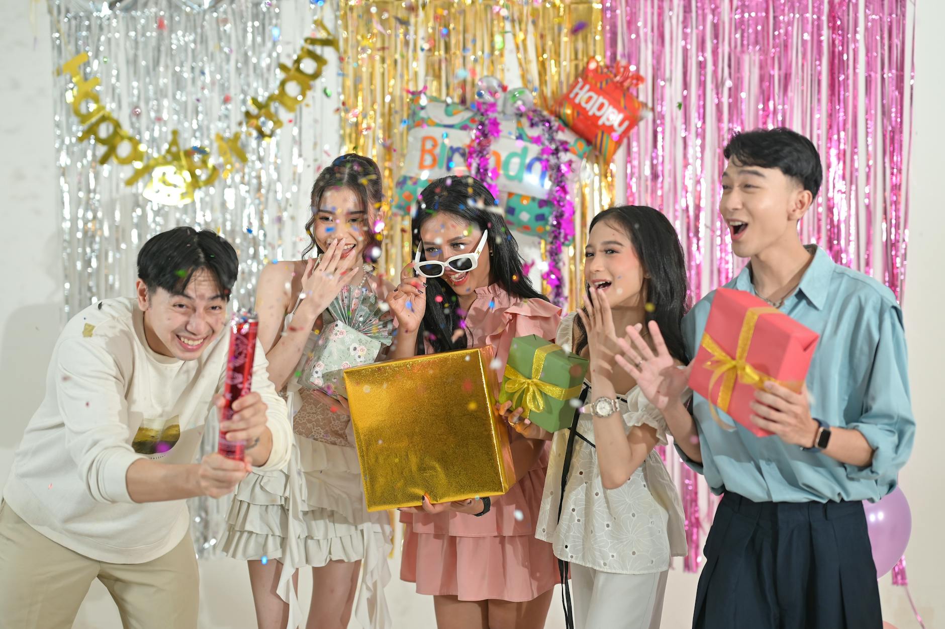 Why Open-Air Photo Booths Beat Traditional Enclosures