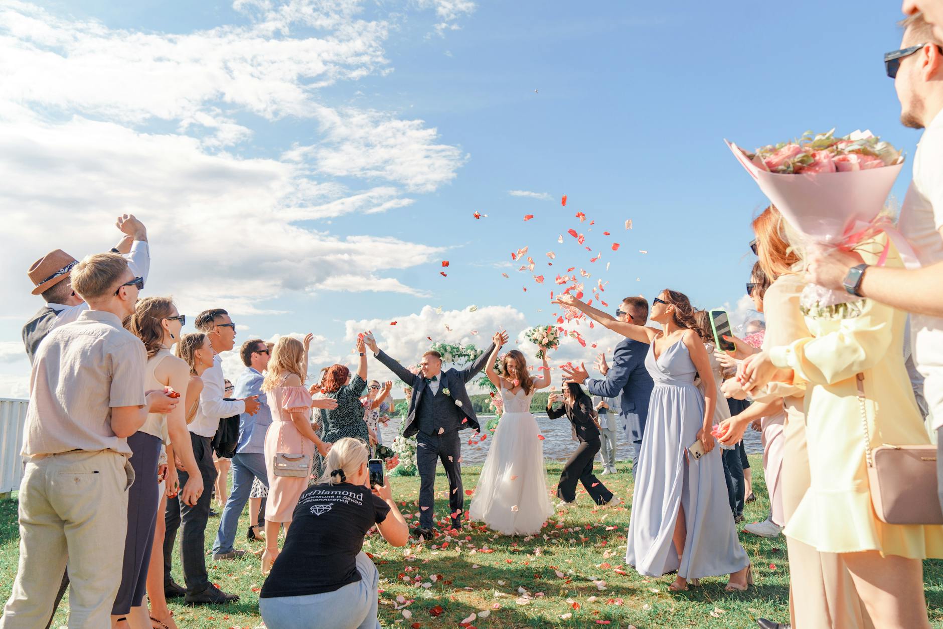 Why Open-Air Photo Booths Beat Traditional Enclosures