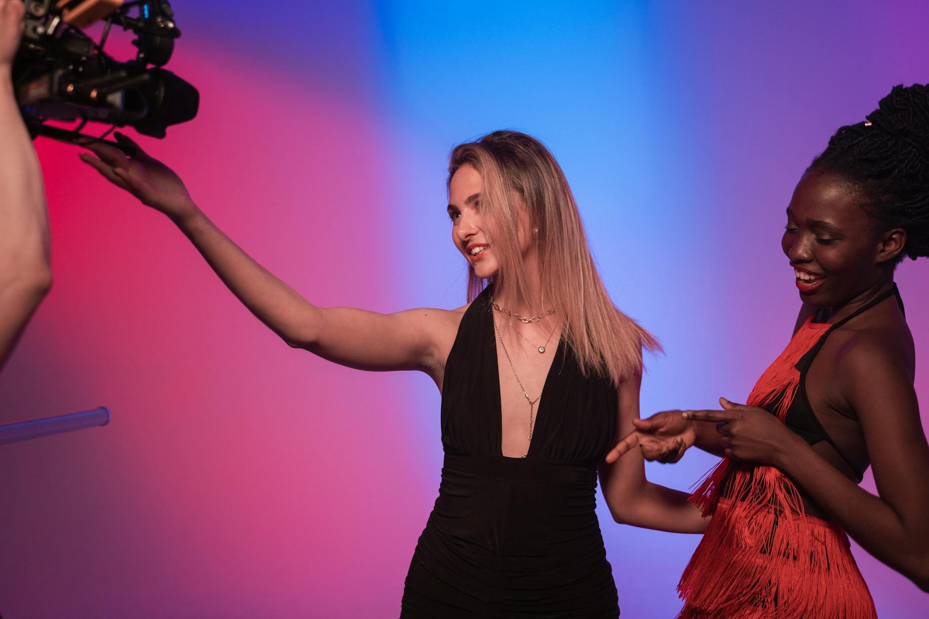 10 Ways a Photo Booth Rental in Simi Valley Turns Any Event Into an Unforgettable Experience