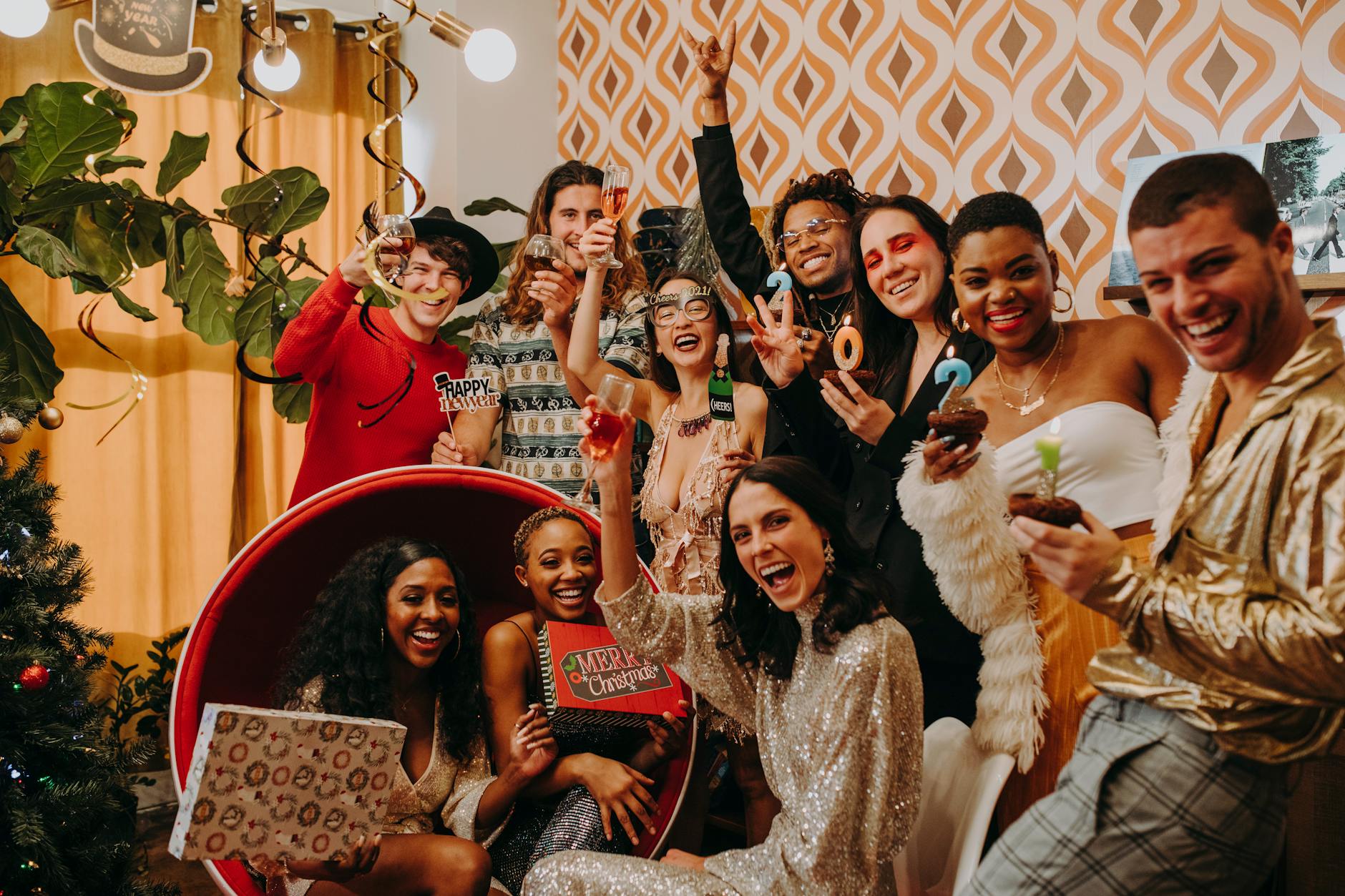 What Is a Glam Photo Booth and How Does It Work