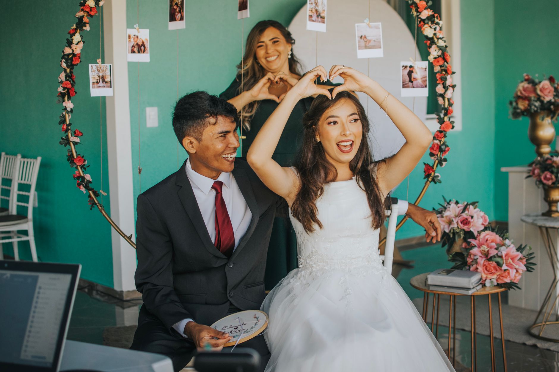 360 Photo Booth vs Traditional Photo Booth: Which One Is Right for Your Event?