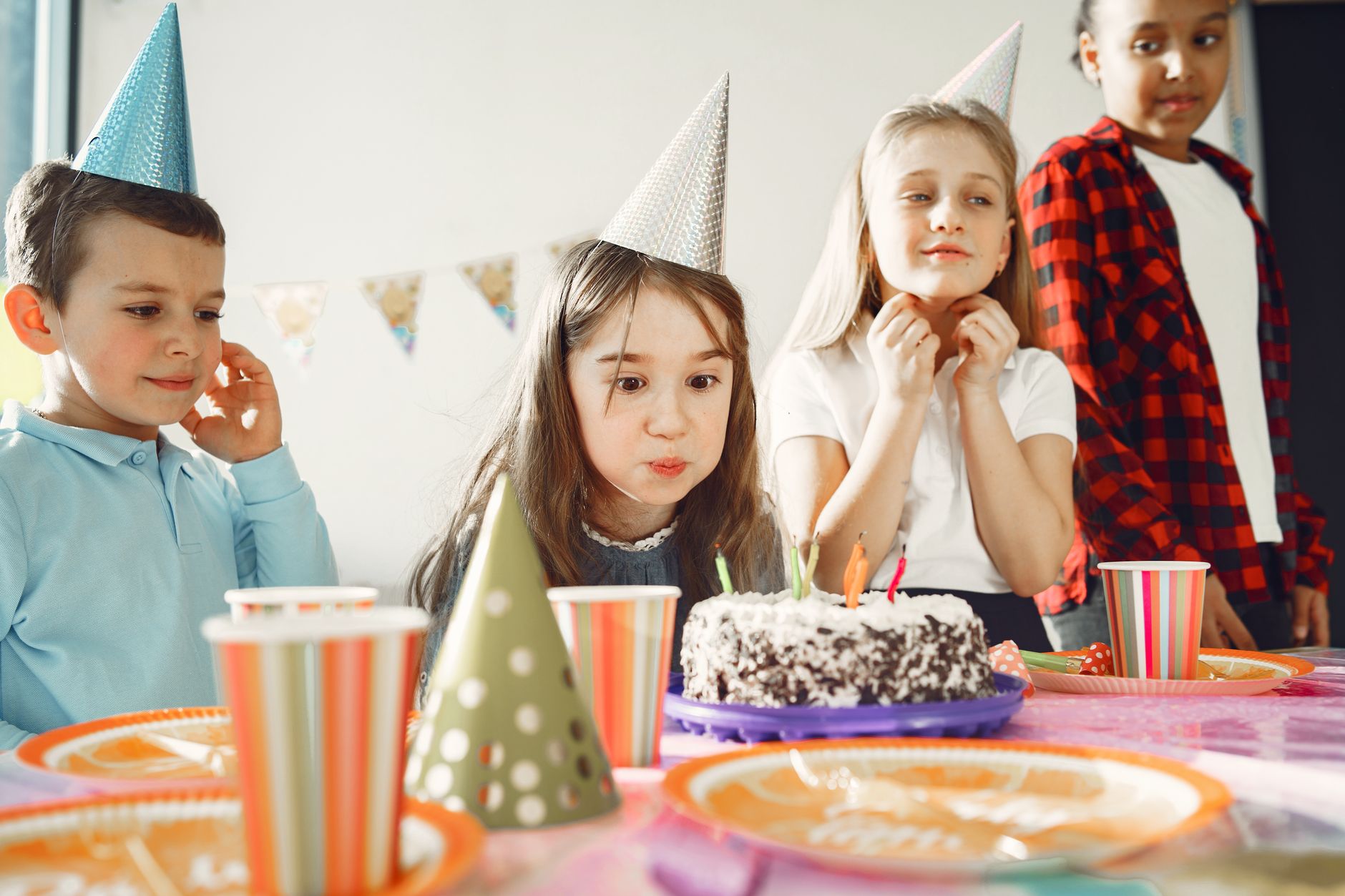 360 Photo Booth vs Traditional Photo Booth: Which One Is Right for Your Event?