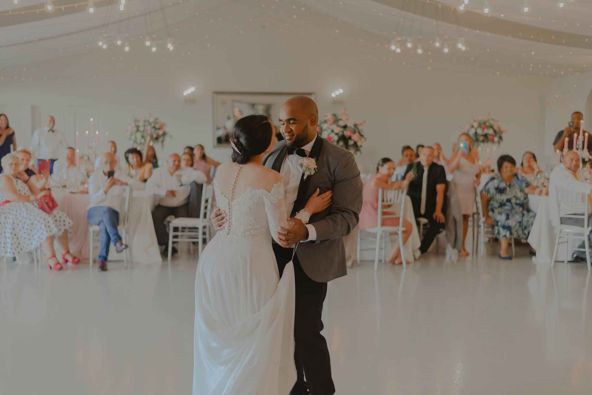 5 Photo Booth Mistakes at Weddings to Avoid in Phoenix