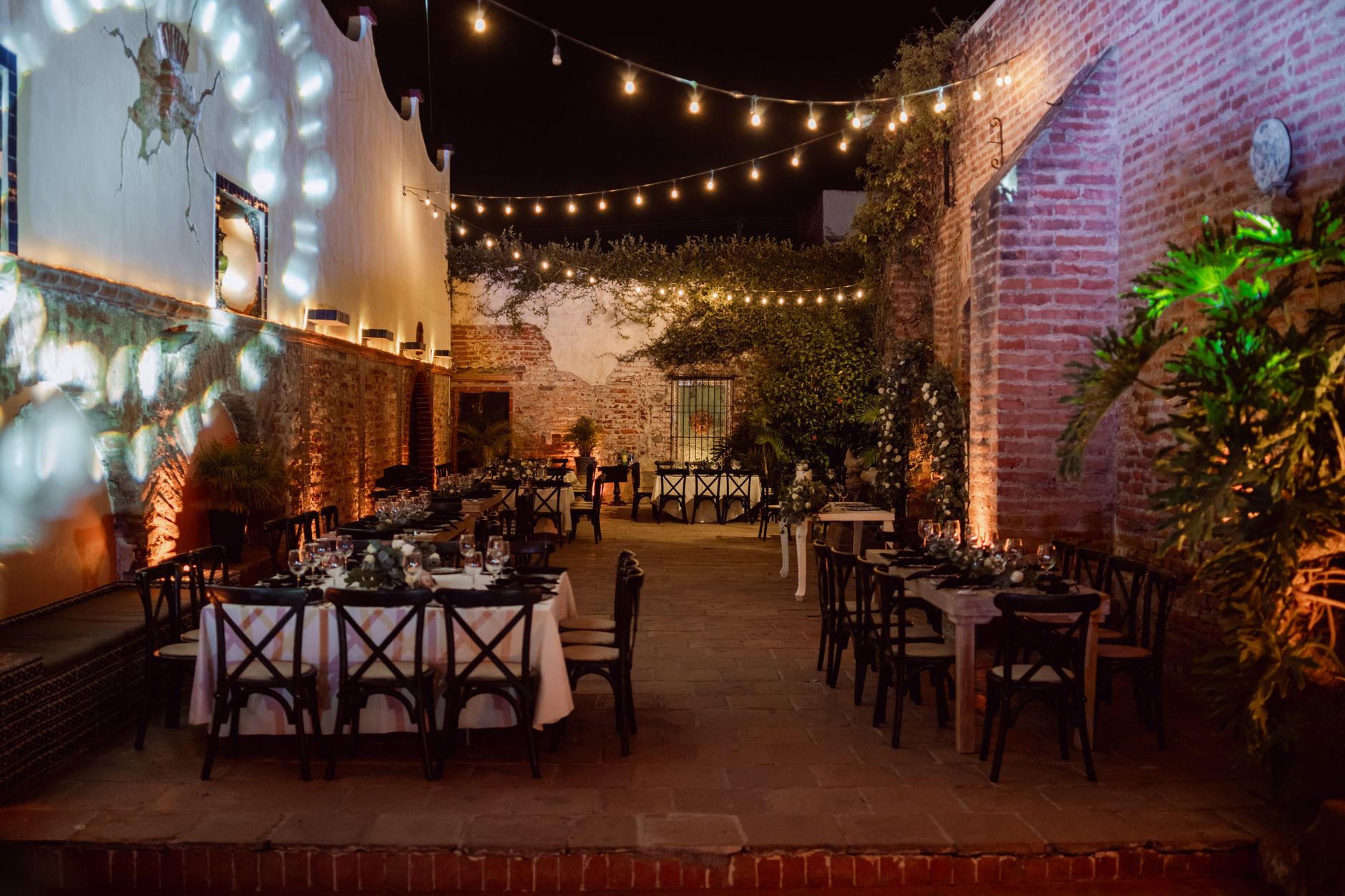 August Reunion Event Trends You Need to Know for a Memorable Gathering