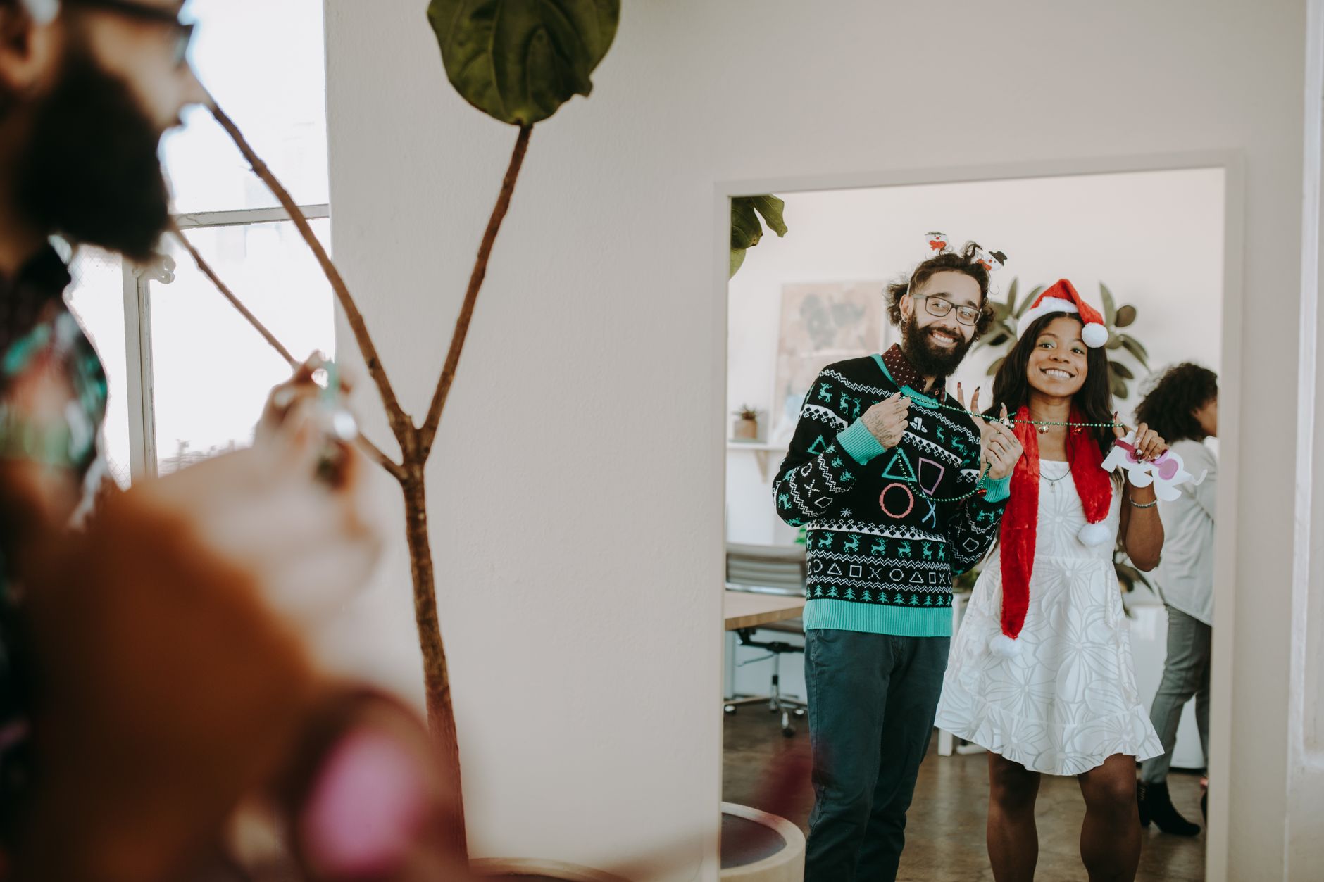 The Dos and Don'ts of Photo Booth Etiquette Every Guest Should Know